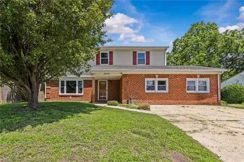 3012 Camelot Blvd, Chesapeake, VA 23323