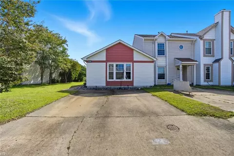 721 Goodard Dr, Virginia Beach, VA 23454