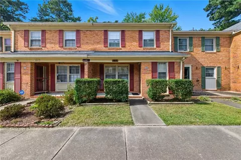 381 Circuit Ln #D, Newport News, VA 23608