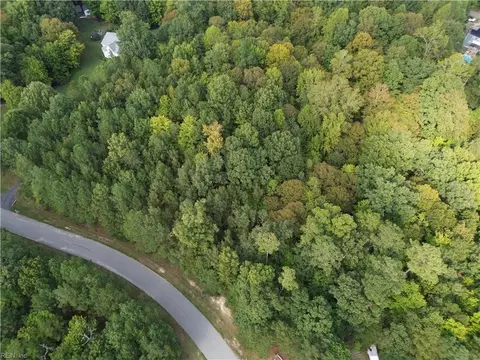 40 Stanley Ct, Surry County, VA 23883