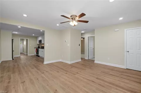 Living - 3117 Lyons Ave, Norfolk, VA 23509 photo 4 of 4