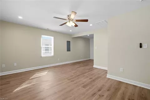 Living - 3117 Lyons Ave, Norfolk, VA 23509 photo 1 of 4