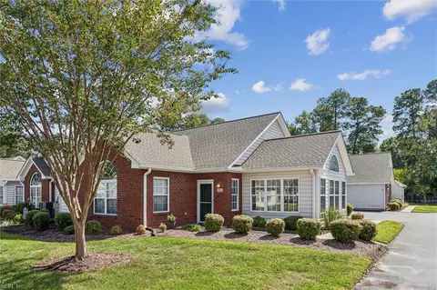 174 Villa Dr, Poquoson, VA 23662