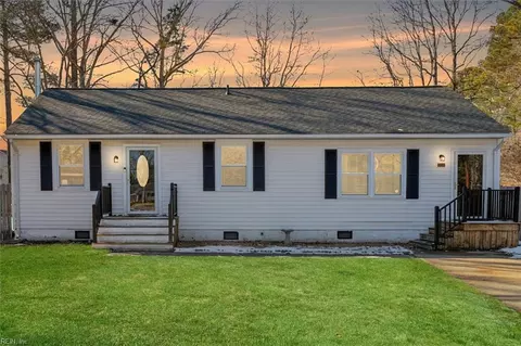 214 Rich Rd, Yorktown, VA 23693
