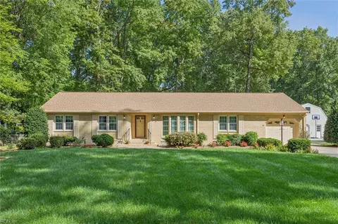 9 Cherokee Dr, Poquoson, VA 23662