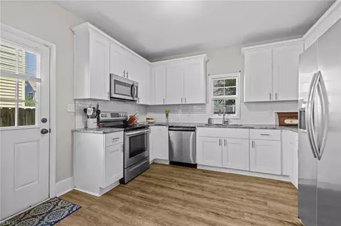 2105 Portlock Rd, Chesapeake, VA 23324