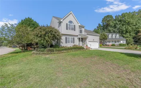 808 Leleon Ct, Chesapeake, VA 23322