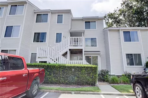 819 Seawinds Ln, Virginia Beach, VA 23451