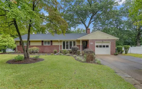 1676 Sheppard Ave, Norfolk, VA 23518