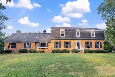 160 Beechwood Dr, Franklin, VA 23851