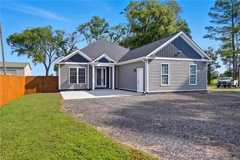 1469 Whittamore Rd, Chesapeake, VA 23322