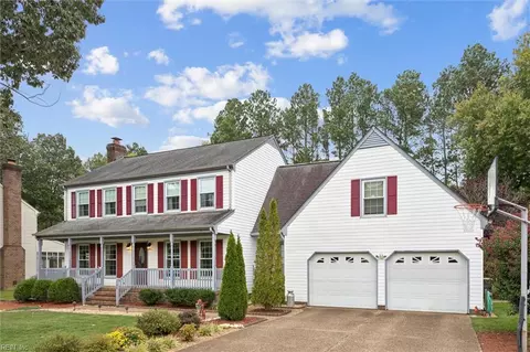 105 Polaris Dr, Yorktown, VA 23693