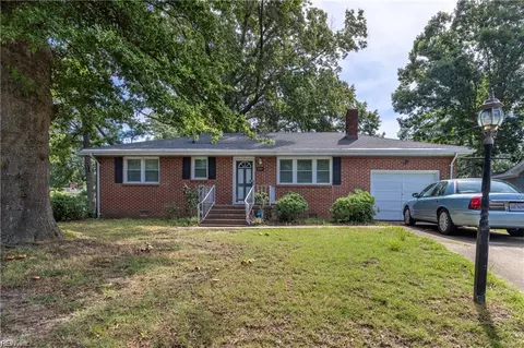 300 Pefley Dr, Norfolk, VA 23502