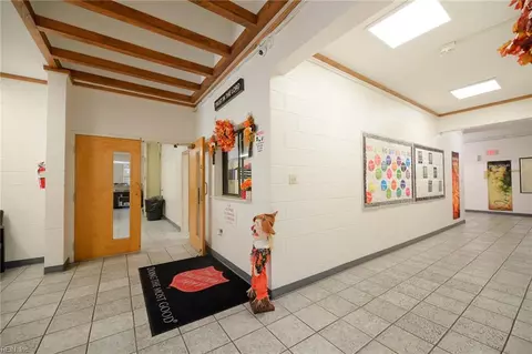 Entry Way - 1033 Big Bethel Rd, Hampton, VA 23666 photo 1 of 2