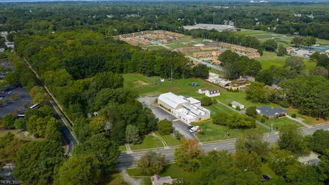 View/Area - 1033 Big Bethel Rd, Hampton, VA 23666 photo 6 of 9