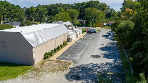 Exterior - 1033 Big Bethel Rd, Hampton, VA 23666 photo 2 of 2