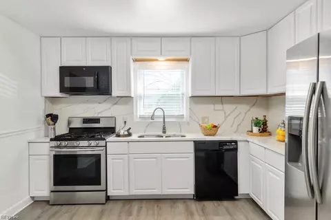 Kitchen - 128 Wellons St, Suffolk, VA 23434 photo 3 of 3