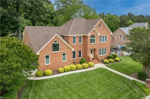 724 Firethorn Rd, Chesapeake, VA 23320