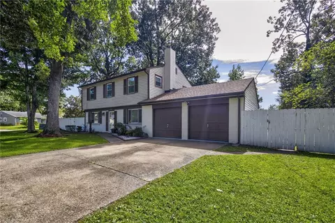 3217 Deer Park Dr, Virginia Beach, VA 23452