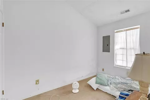 Bedroom - 46 Emeraude Plage #B, Hampton, VA 23605 photo 2 of 2