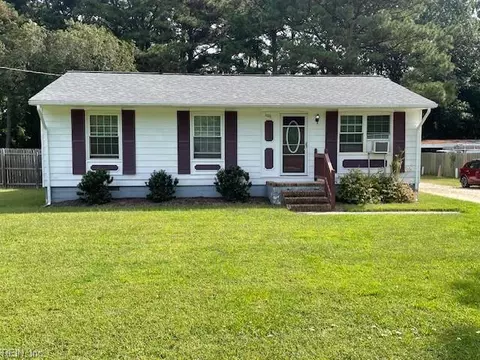 1106 Wolf Trap Rd, Yorktown, VA 23692