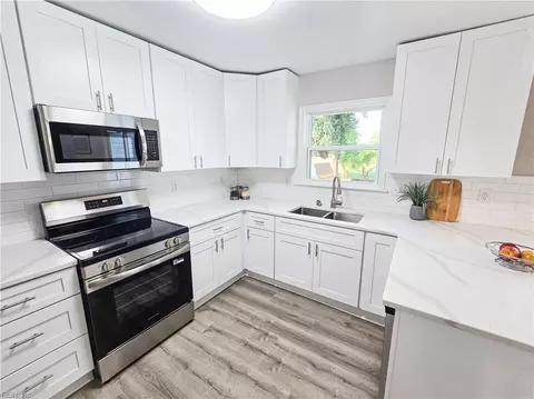 924 Trestman Ave, Virginia Beach, VA 23464