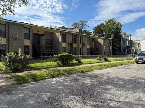 1043 W 36th St, Norfolk, VA 23508