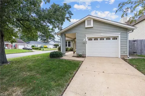617 New Lake Ct, Virginia Beach, VA 23462