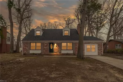 882 Catalina Dr, Newport News, VA 23608