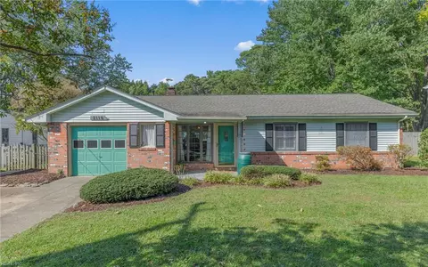 2116 Chicken Valley Rd, Virginia Beach, VA 23454
