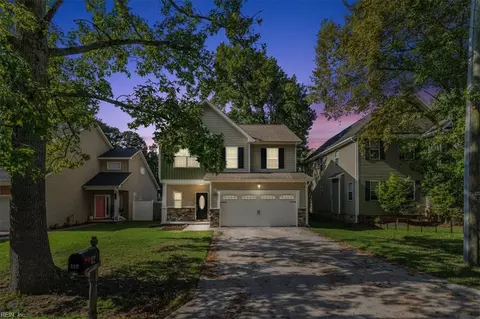112 Columbus Ave, Chesapeake, VA 23321