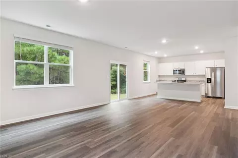 Living - 4035 Brians Ln, Suffolk, VA 23434 photo 1 of 4