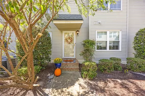 2401 London Pointe Dr, Virginia Beach, VA 23454