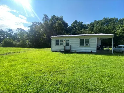 300 Lummis R Rd #D, Suffolk, VA 23434