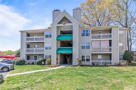 3955 Palomino Dr #201, Newport News, VA 23602
