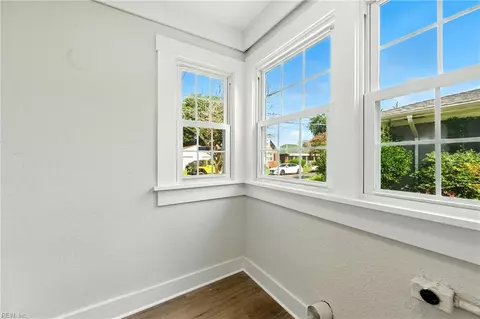1028 Mapole Ave, Norfolk, VA 23504 photo 10