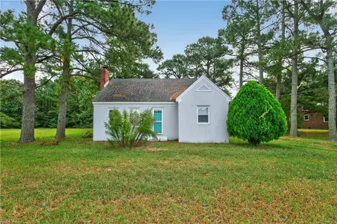 3281 Kings Creek Rd, Hayes, VA 23072