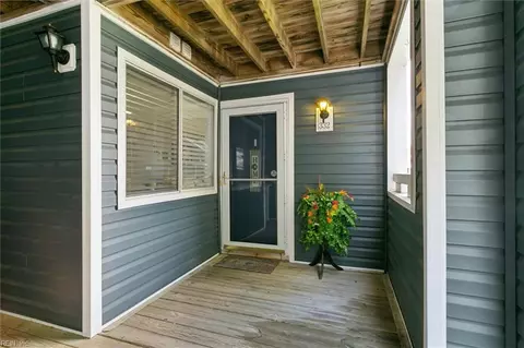 332 Nantucket Pl, Newport News, VA 23606