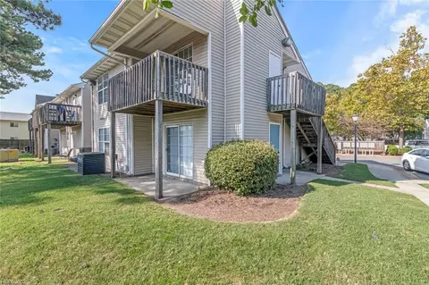Exterior - 20 A Lakeside Cres, Hampton, VA 23669 photo 1 of 1