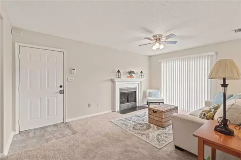 Living - 20 A Lakeside Cres, Hampton, VA 23669 photo 1 of 3