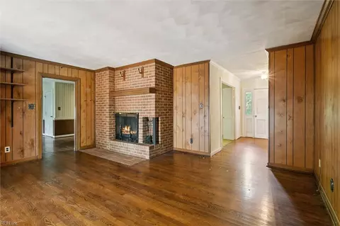 Living - 5 Hampton Key Rd, Williamsburg, VA 23185 photo 6 of 6