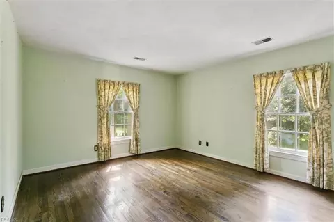 Bedroom - 5 Hampton Key Rd, Williamsburg, VA 23185 photo 7 of 7