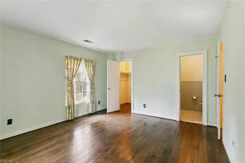 Bedroom - 5 Hampton Key Rd, Williamsburg, VA 23185 photo 6 of 7