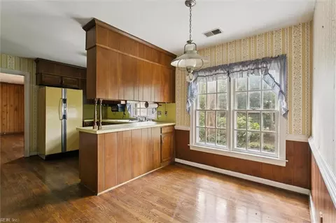 Kitchen - 5 Hampton Key Rd, Williamsburg, VA 23185 photo 5 of 5