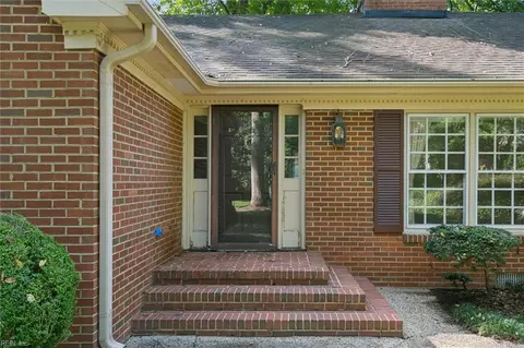 Exterior - 5 Hampton Key Rd, Williamsburg, VA 23185 photo 3 of 6