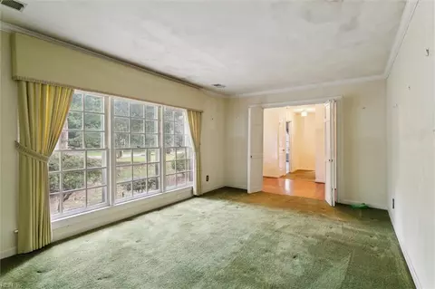 Living - 5 Hampton Key Rd, Williamsburg, VA 23185 photo 2 of 6