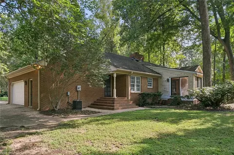 Exterior - 5 Hampton Key Rd, Williamsburg, VA 23185 photo 5 of 6