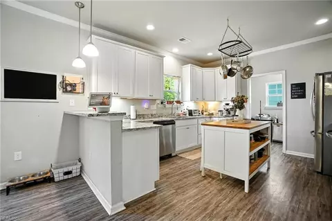 Kitchen - 1072 Kane St, Norfolk, VA 23513 photo 1 of 2