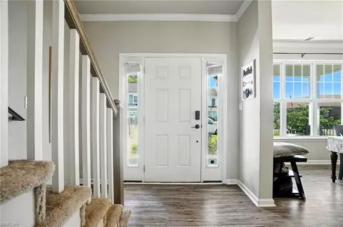 Entry Way - 1072 Kane St, Norfolk, VA 23513 photo 1 of 3