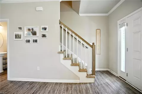 Entry Way - 1072 Kane St, Norfolk, VA 23513 photo 3 of 3